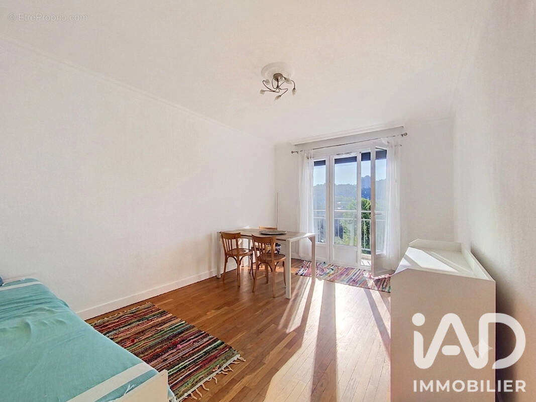 Photo 1 - Appartement à TASSIN-LA-DEMI-LUNE