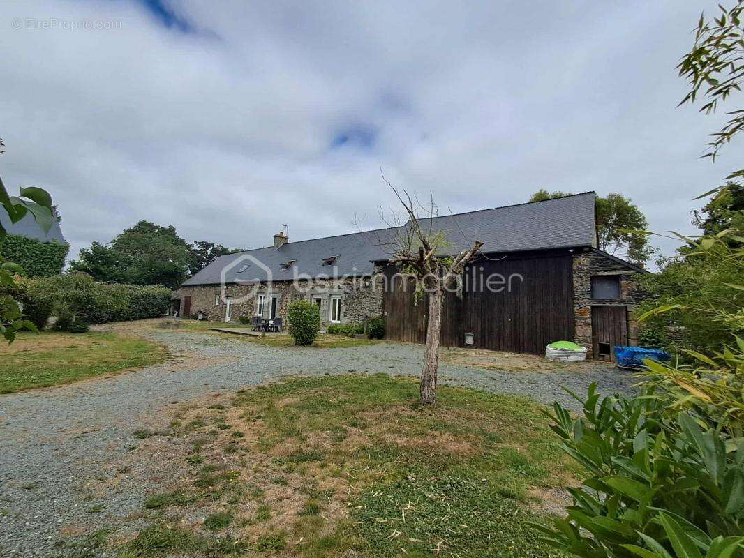 Maison à JAVRON-LES-CHAPELLES