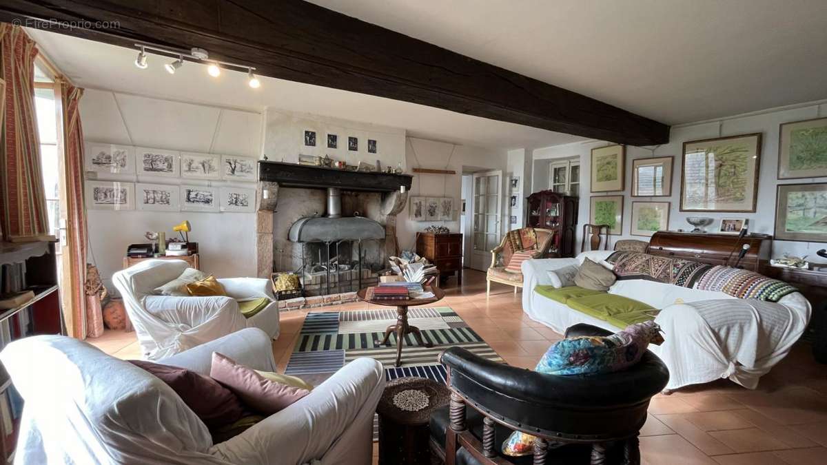 Maison à SAINT-DIDIER-SUR-ARROUX