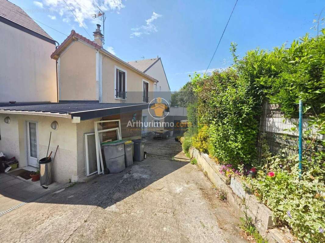 Maison à VILLIERS-LE-BEL