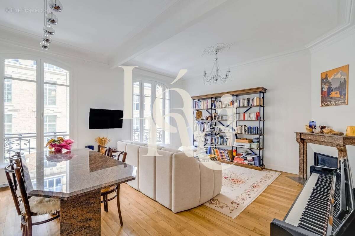 Appartement à PARIS-5E