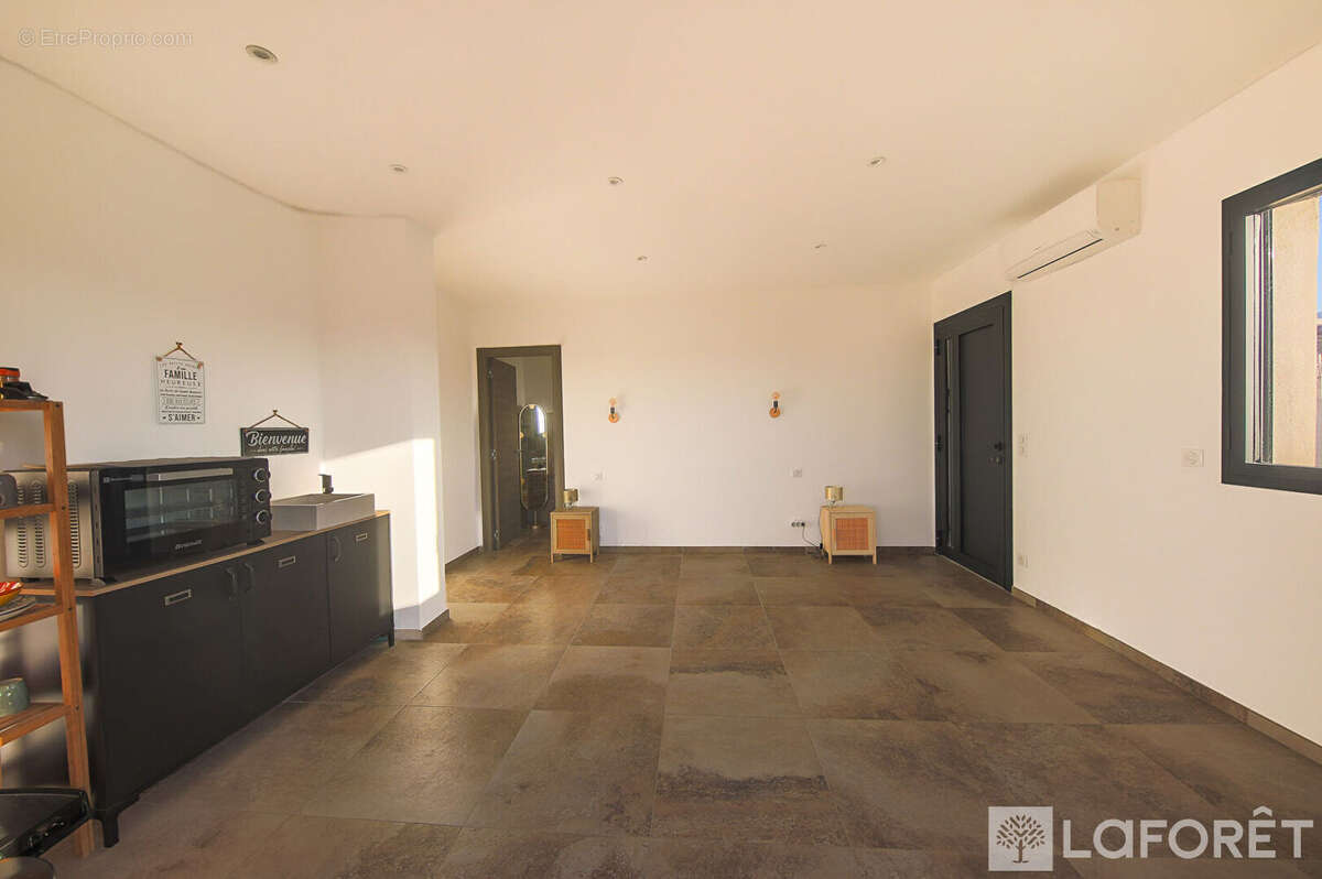 Maison à L'ILE-ROUSSE