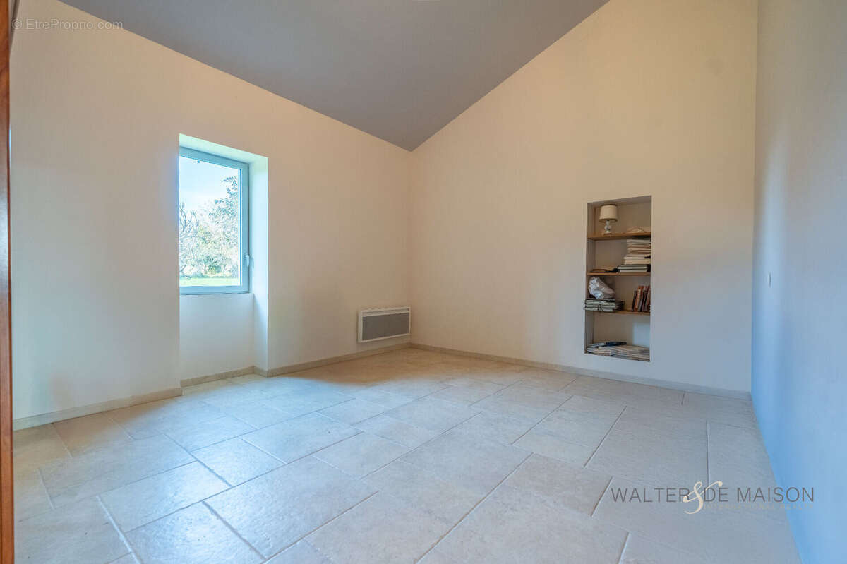 Maison à CHERVES-RICHEMONT