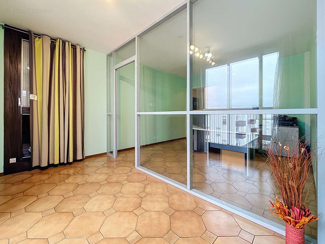 Appartement à CHENOVE