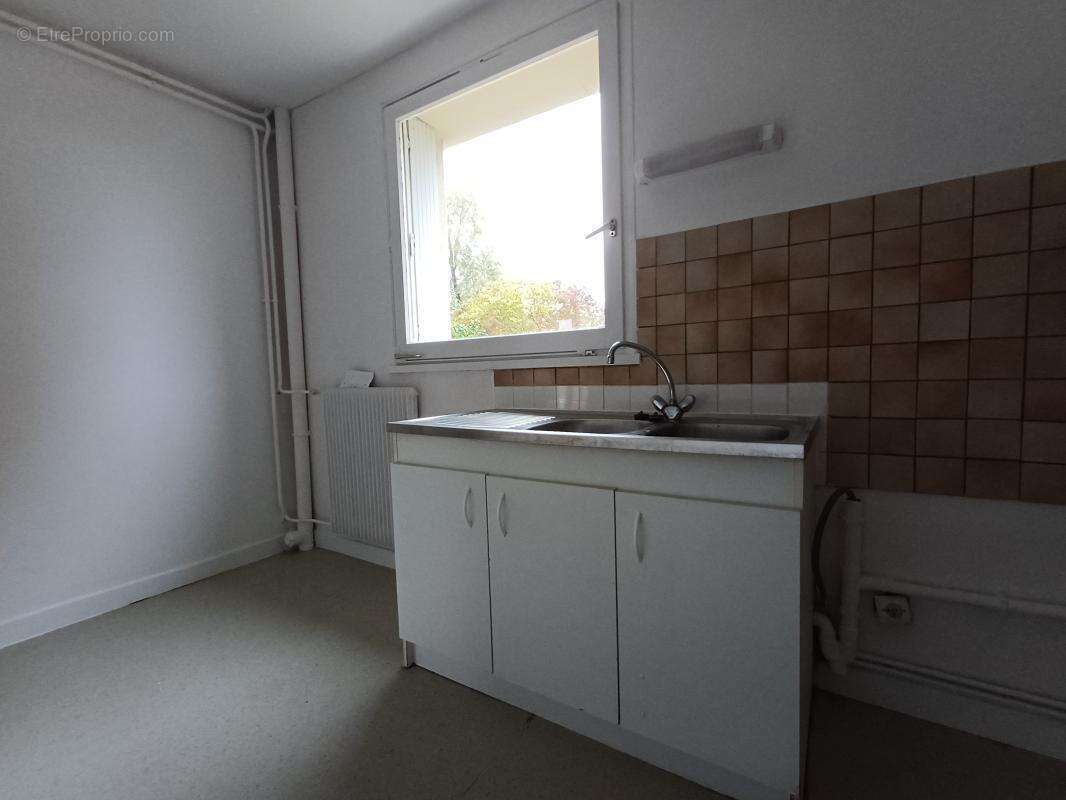 Maison à VAIVRE-ET-MONTOILLE