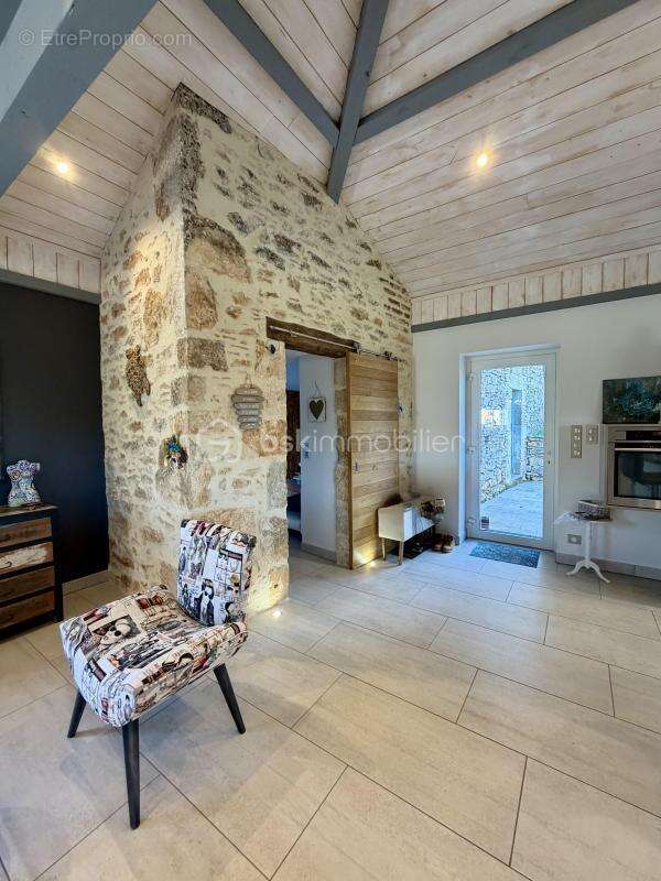 Maison à PUY-L'EVEQUE