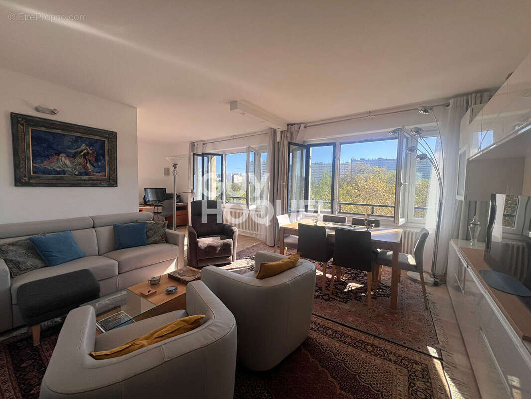 Appartement à PARIS-15E