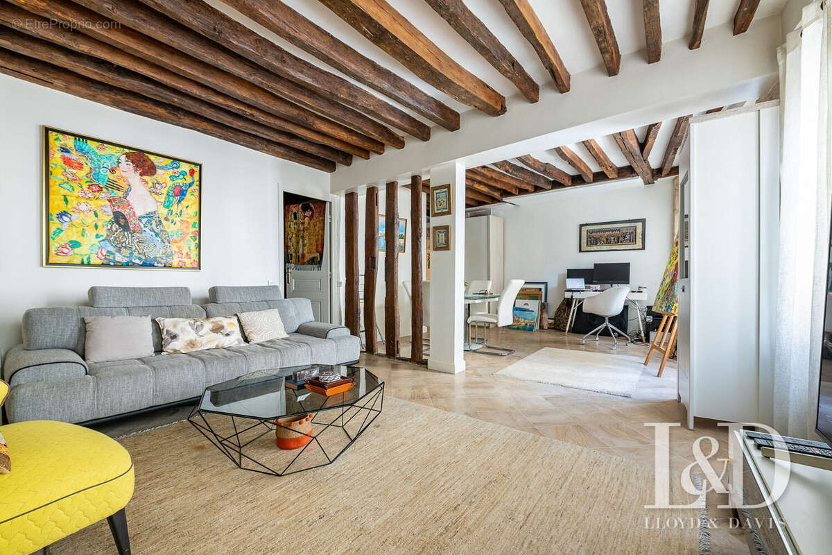 Appartement à PARIS-8E