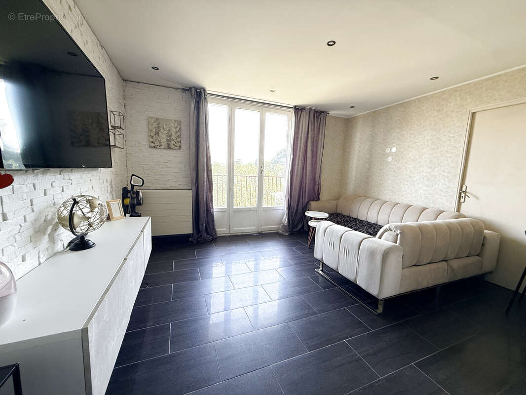 Appartement à FONTAINE