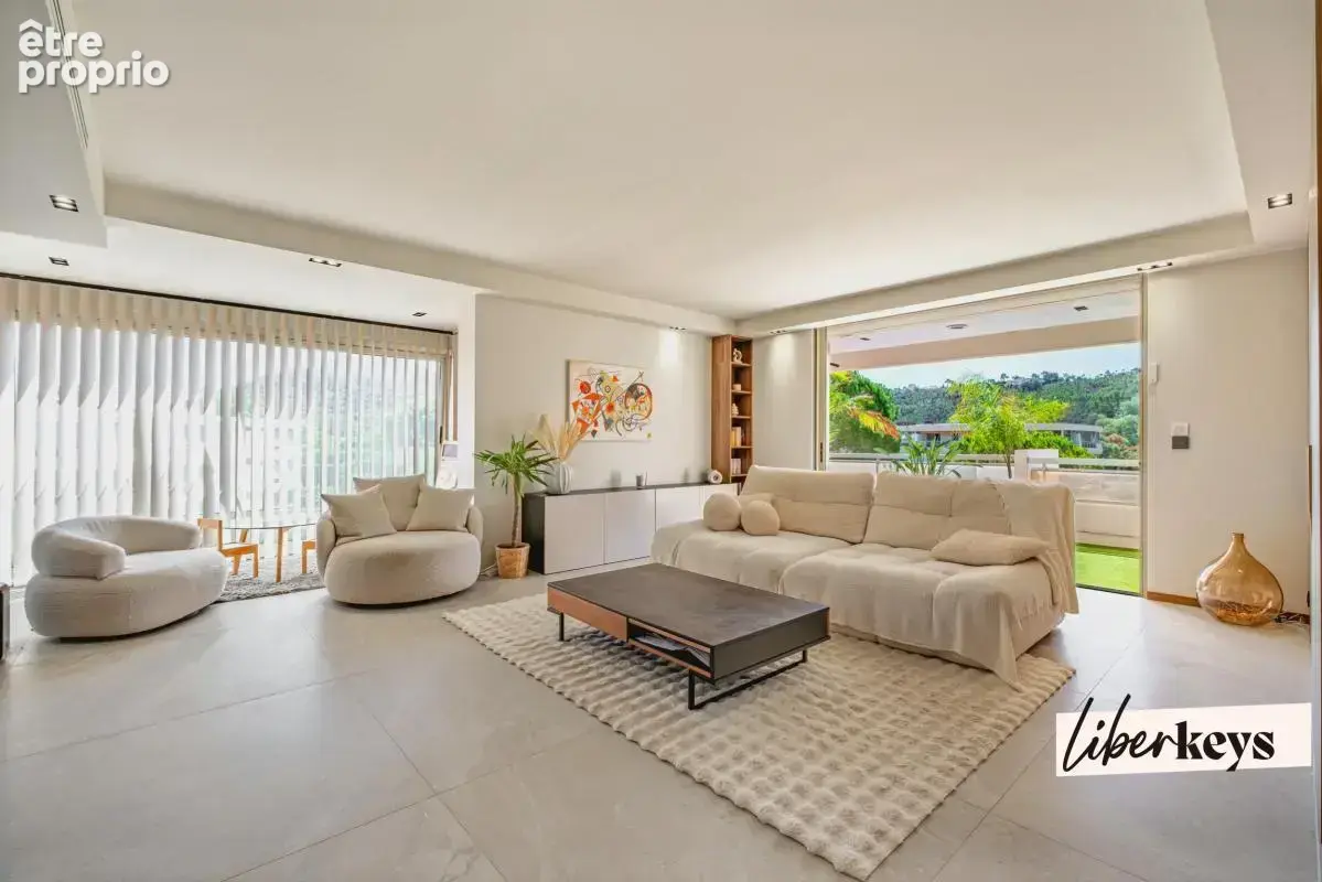 Mandelieu-la-Napoule – Penthouse d'exception avec piscine & vue dégagée - photo 7