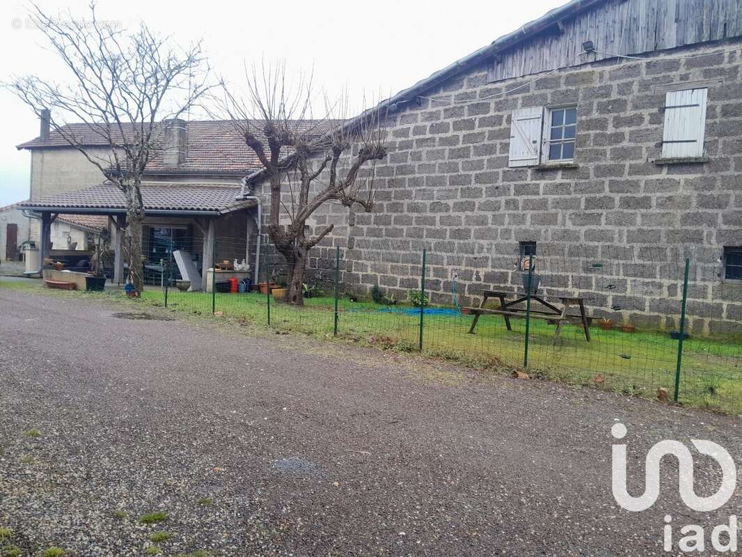 Photo 3 - Appartement à LES EGLISOTTES-ET-CHALAURES