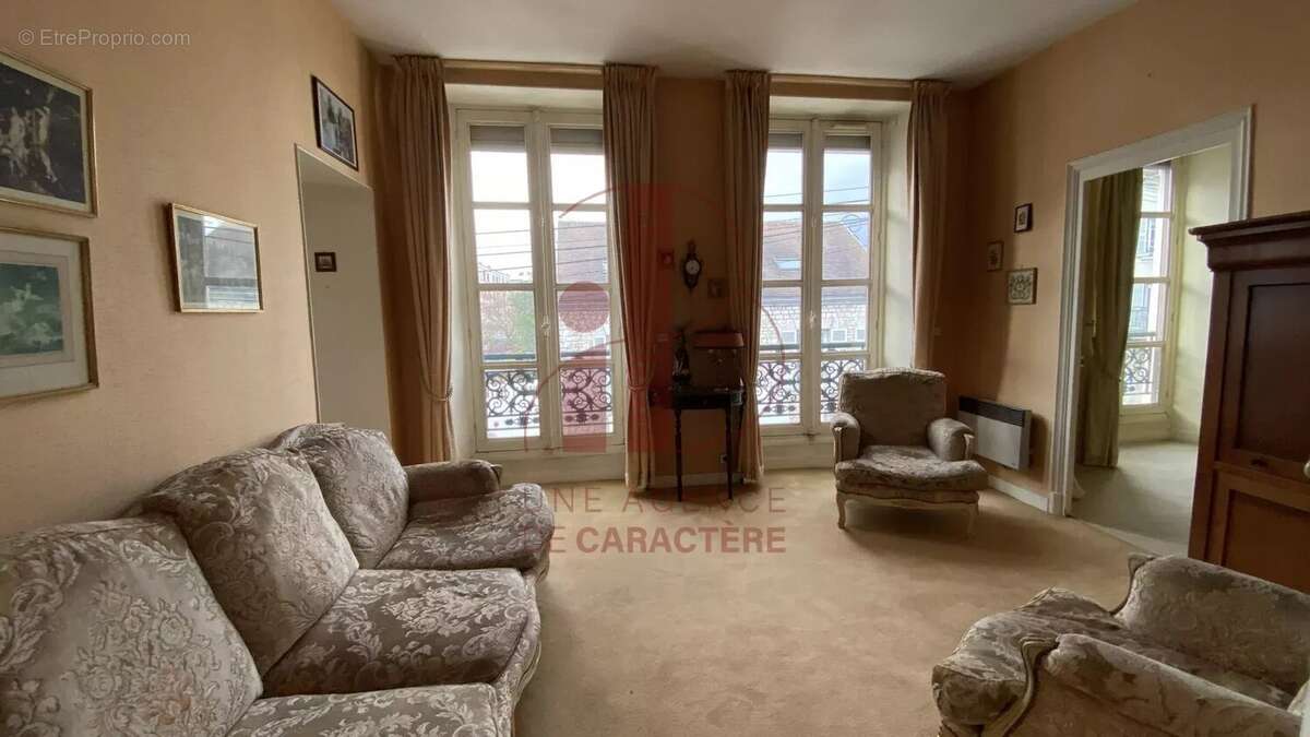 Appartement à FONTAINEBLEAU
