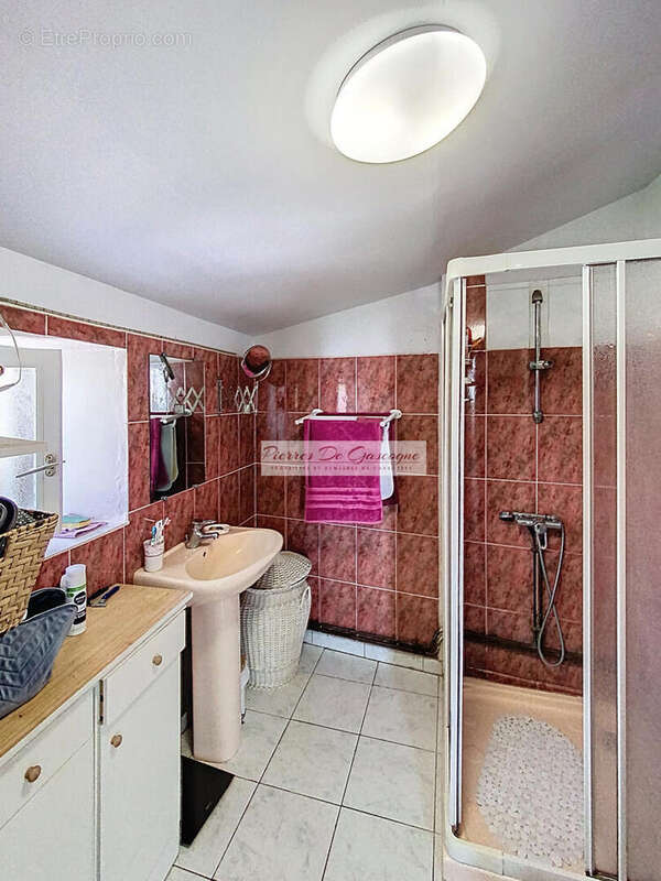 Maison à VIC-FEZENSAC