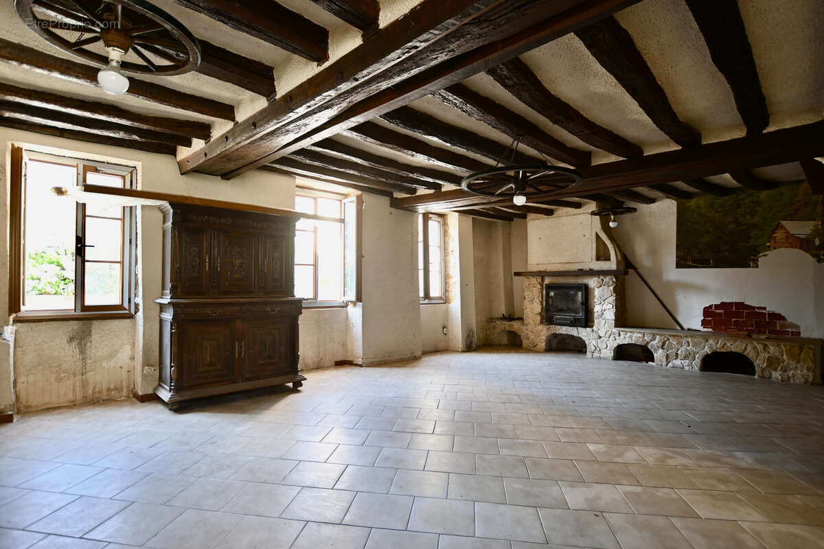 Belle opportunité de rénovation à Gy-l'Évêque - photo 5