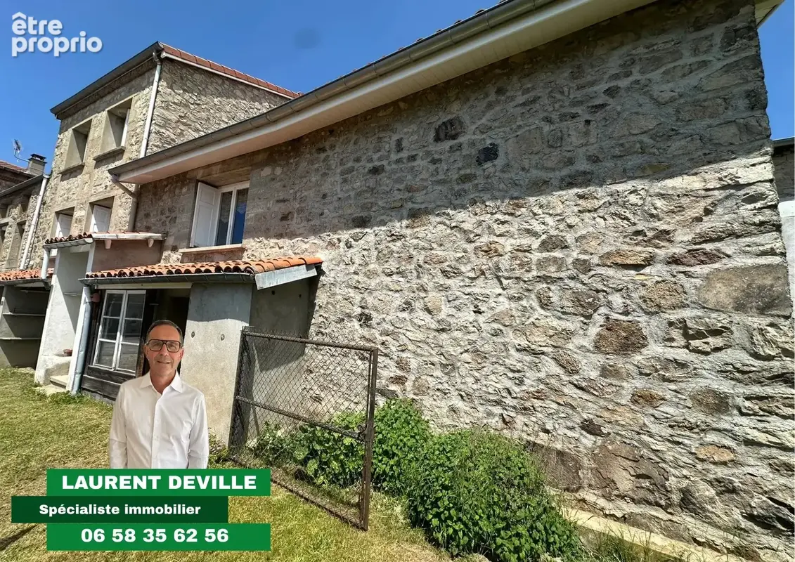 Maison en pierres du XIXè siécle avec grange, dépendances et terrain, eposée sud. - photo 2