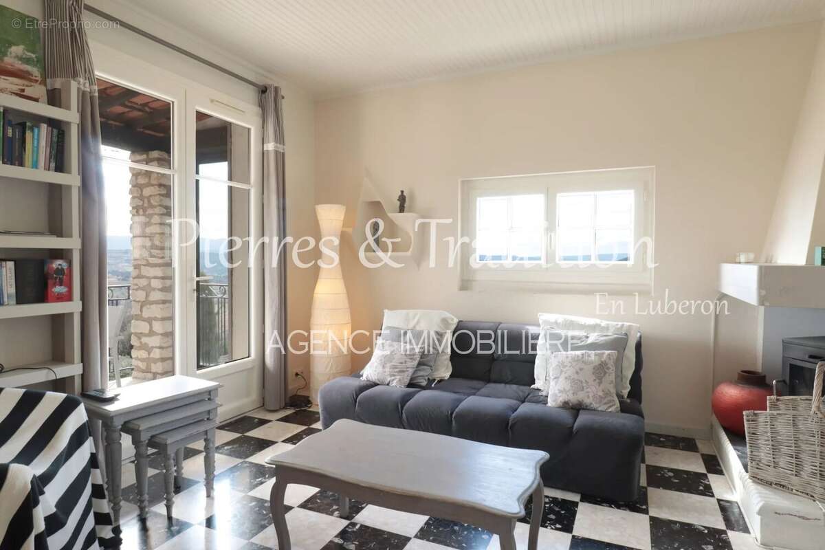 Maison à SAINT-SATURNIN-LES-APT