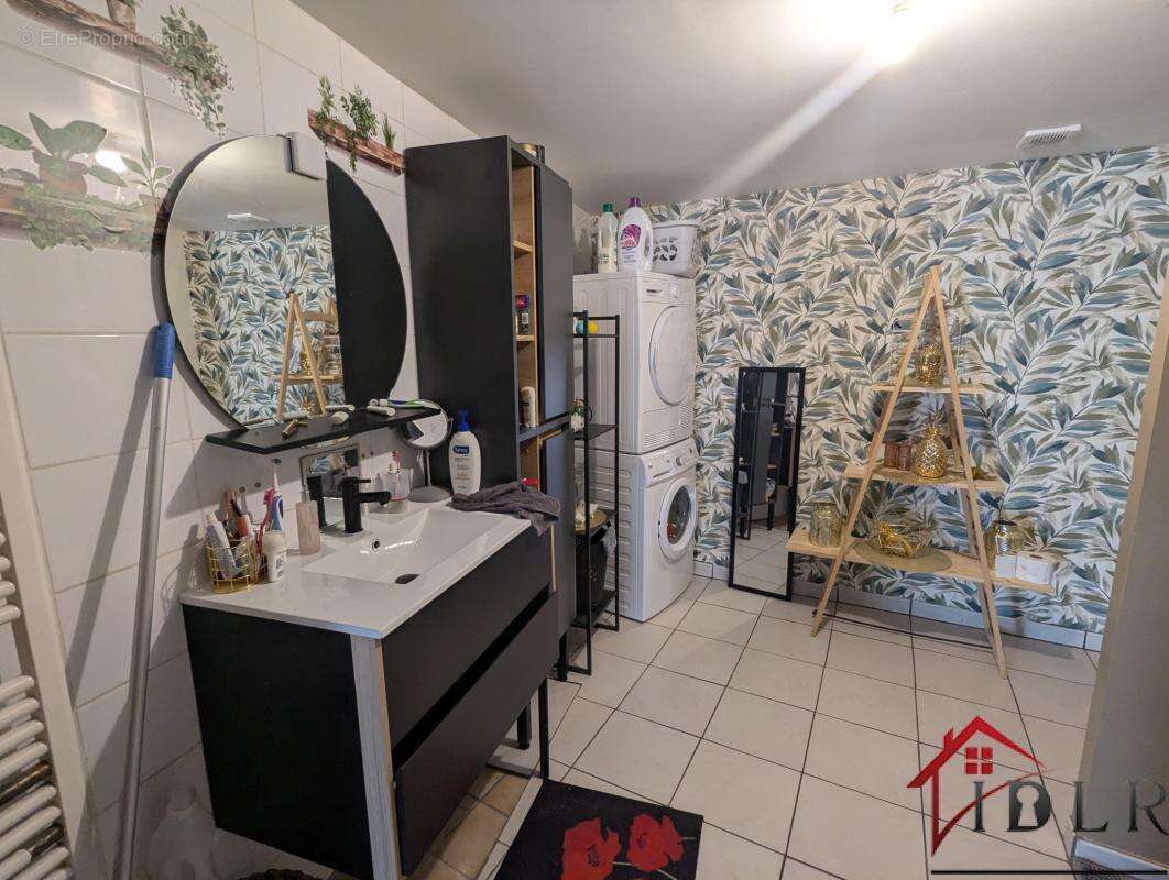 Appartement à ARC-LES-GRAY