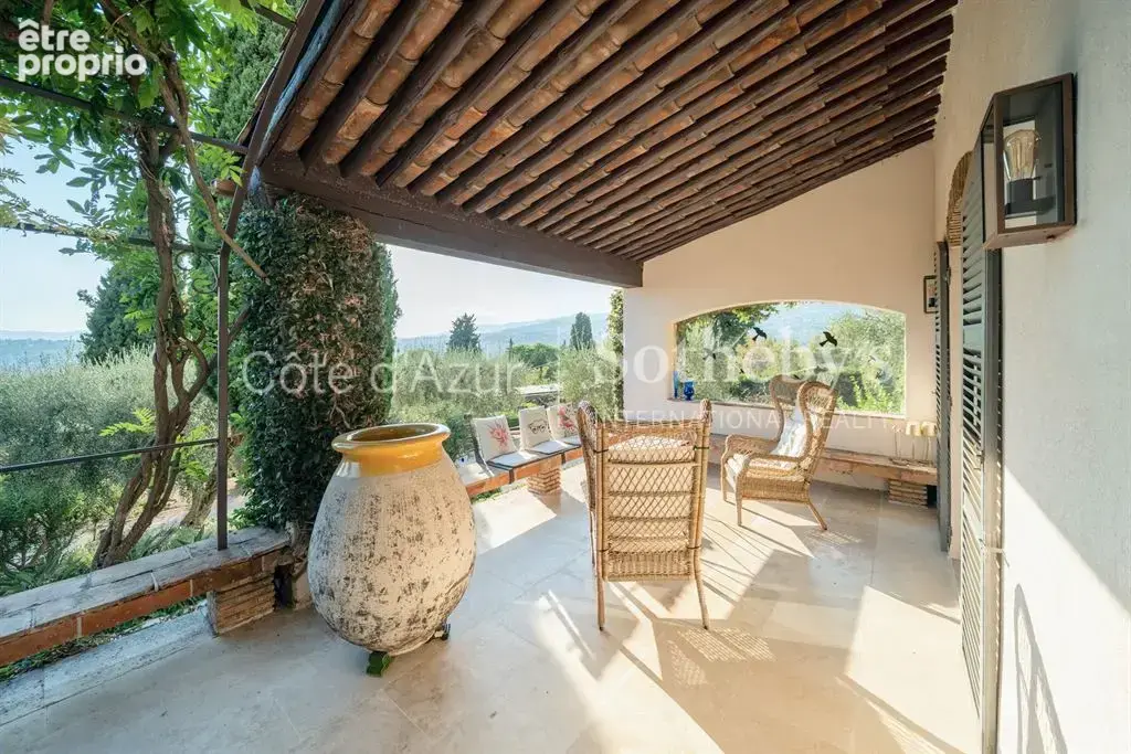 Plascassier, villa rénovée avec piscine et vaste terrain à proximité de Valbonne - photo 17