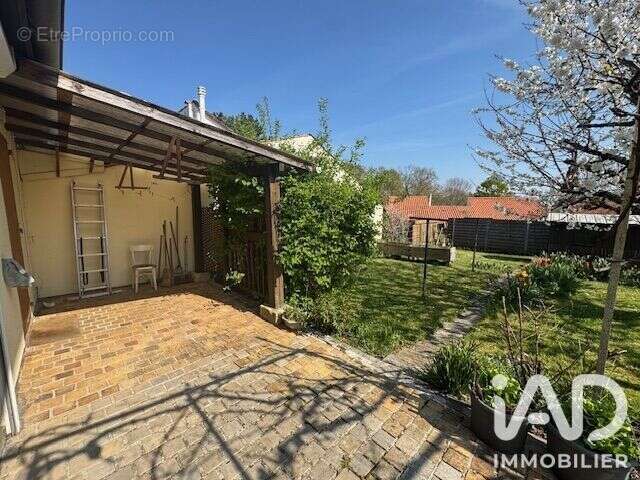 Maison 92 m² à Floirac  - photo 8