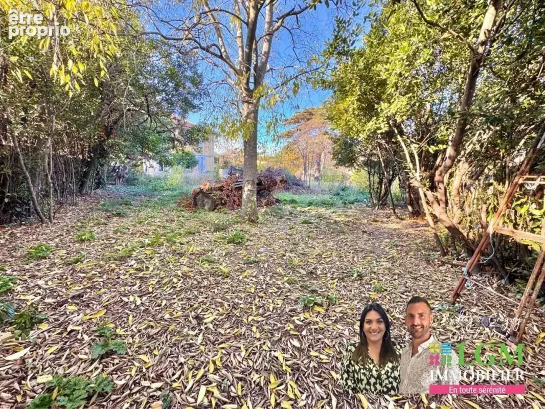 Terrain constructible de 1941 m² à Paulhan - photo 4