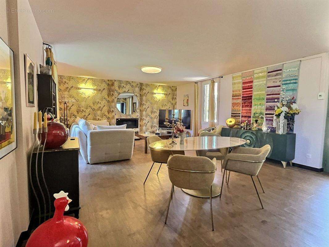 Maison à SAINT-JUERY