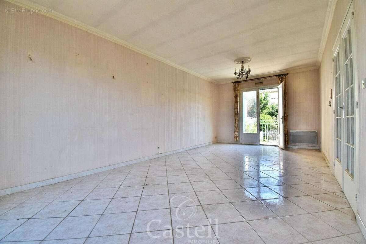Villa traditionnelle T4, garage et piscine au calme... - photo 9