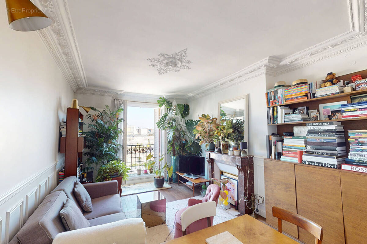 Appartement 2 pièces 48 m² · à Paris-10e · 48,1 m² · 519 000 €