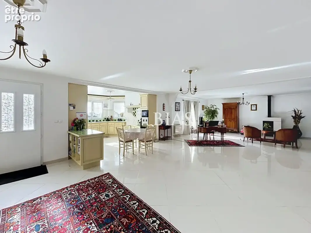 Maison 4 pièces 144 m² à vendre à Grand-Couronne (76530) - photo 2