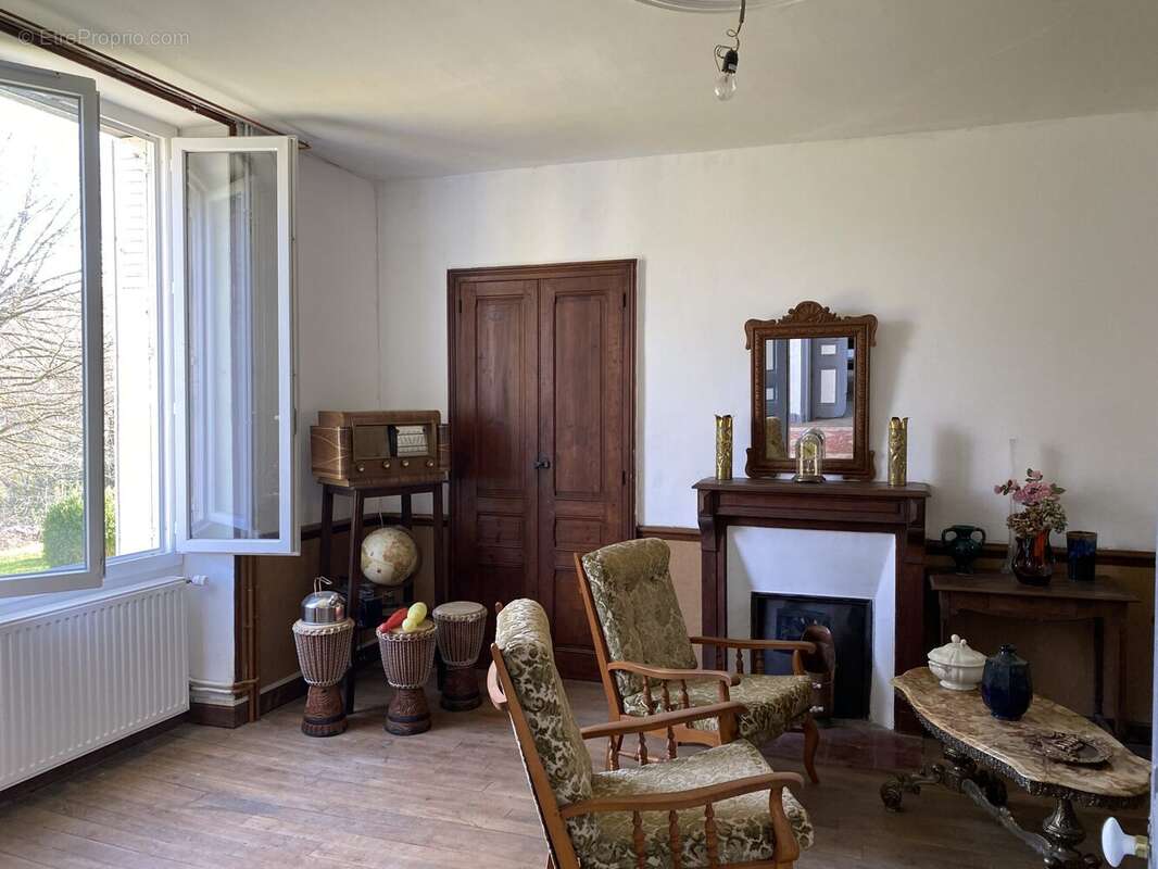 Maison à SAINT-AMAND-LE-PETIT