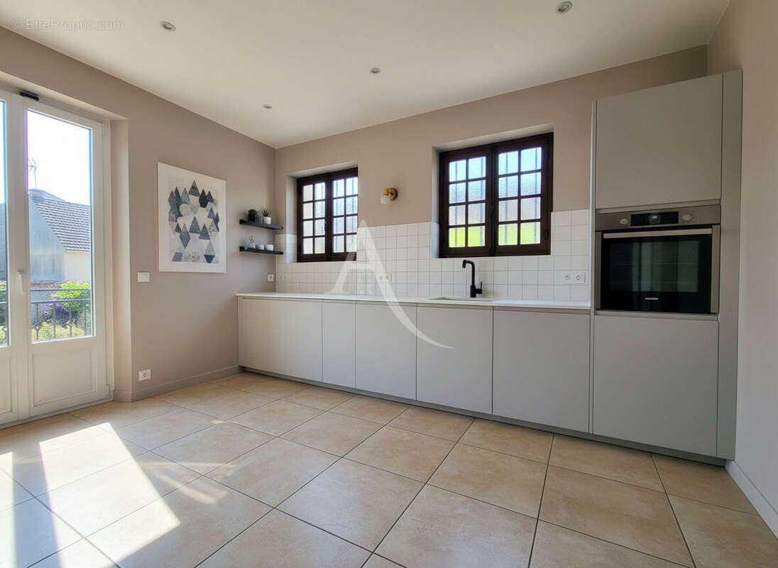 Maison Briarde avec sous sol - photo 6