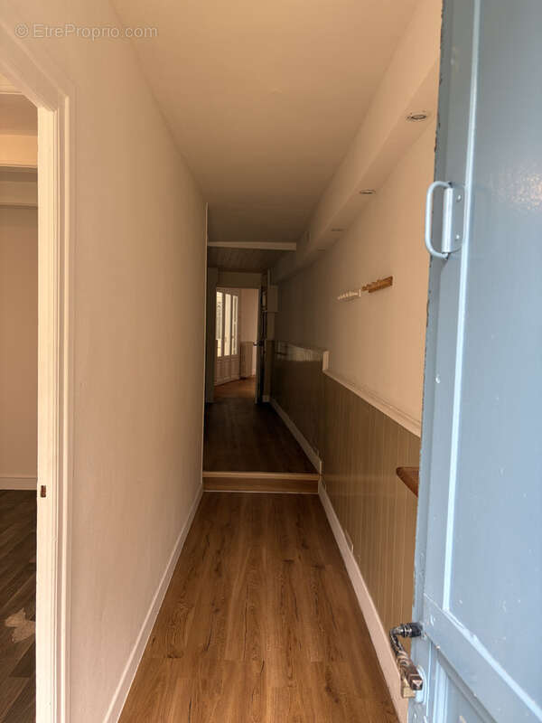 Maison à VIC-LE-COMTE