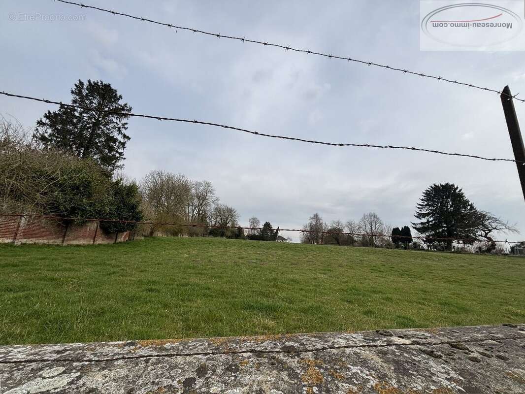 Terrain à AUBENCHEUL-AUX-BOIS
