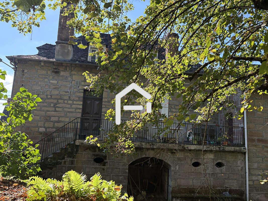 Maison à OBJAT