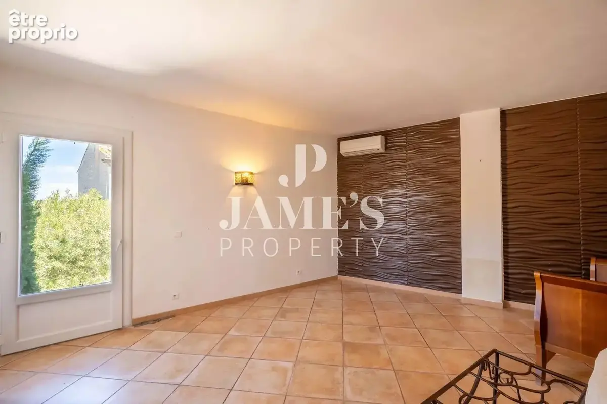 Maison 7 pièces 295 m² à vendre à Fontvieille (13990) - photo 5