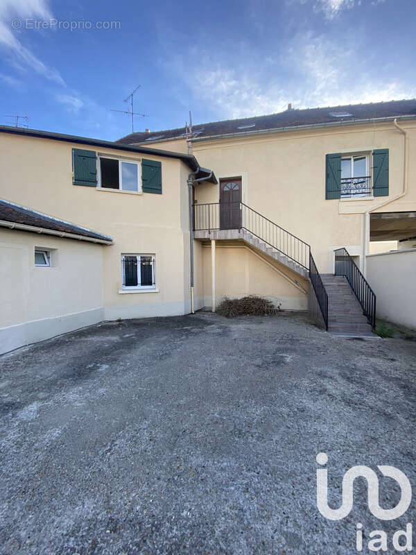 Photo 2 - Appartement à LA CHAPELLE-EN-SERVAL