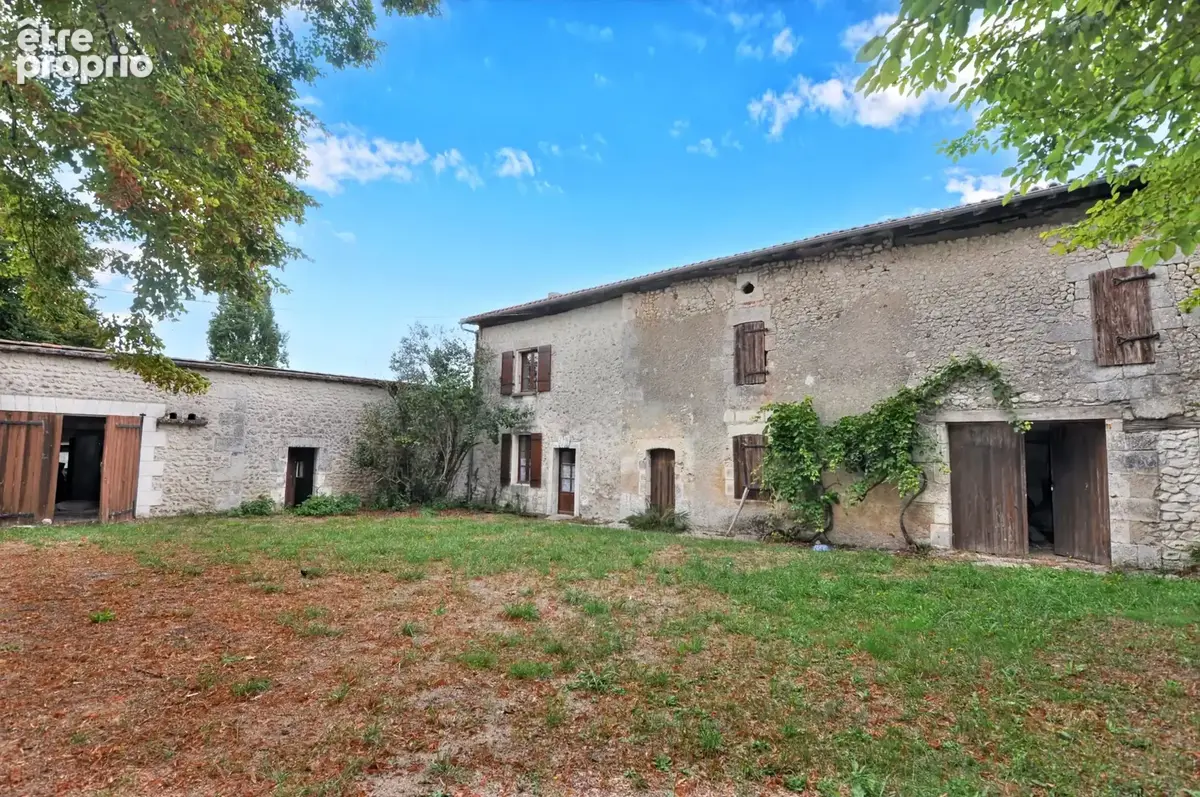 Photo Maison à Saint-Severin au prix de 110 000€