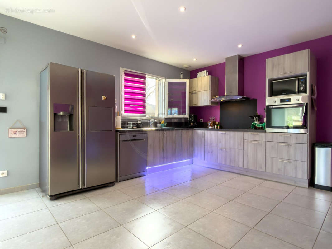 Maison à SAINT-JULIEN-EN-SAINT-ALBAN