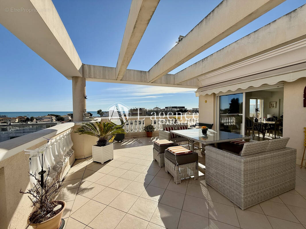 Appartement à SAINT-LAURENT-DU-VAR