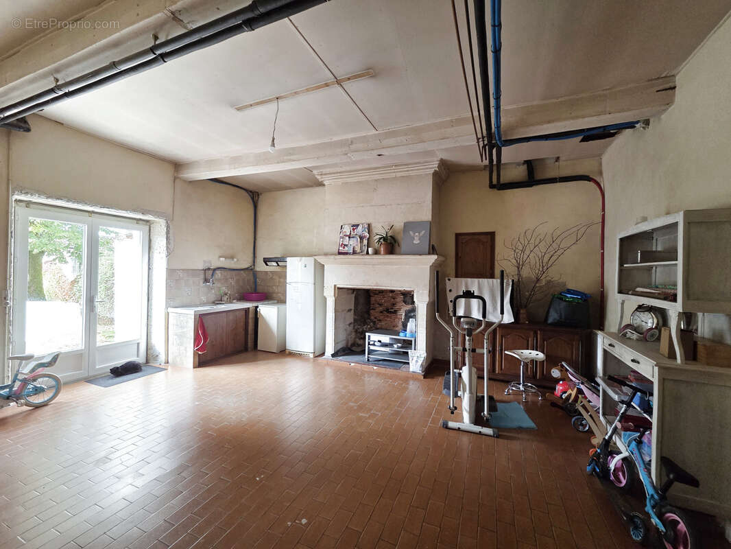 Maison à TRIAC-LAUTRAIT