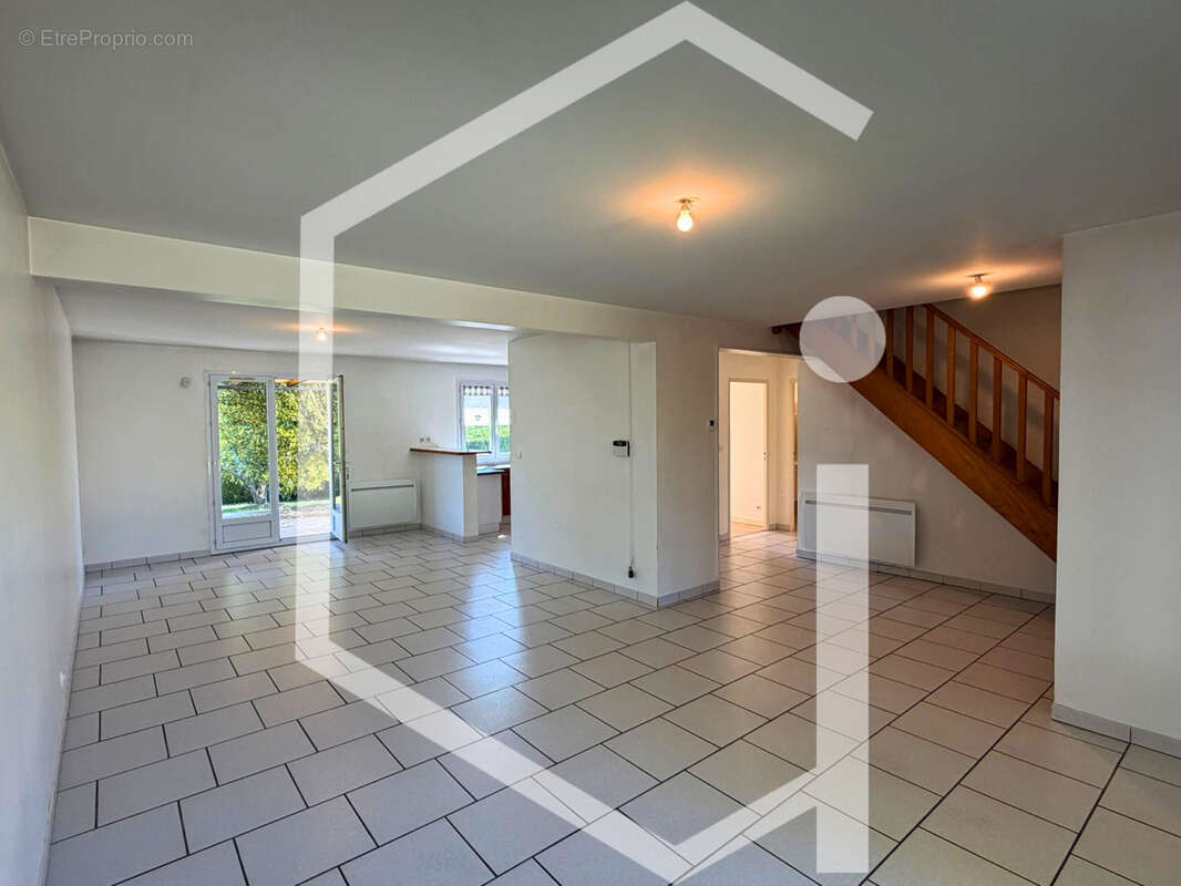 Maison à COSNE-COURS-SUR-LOIRE