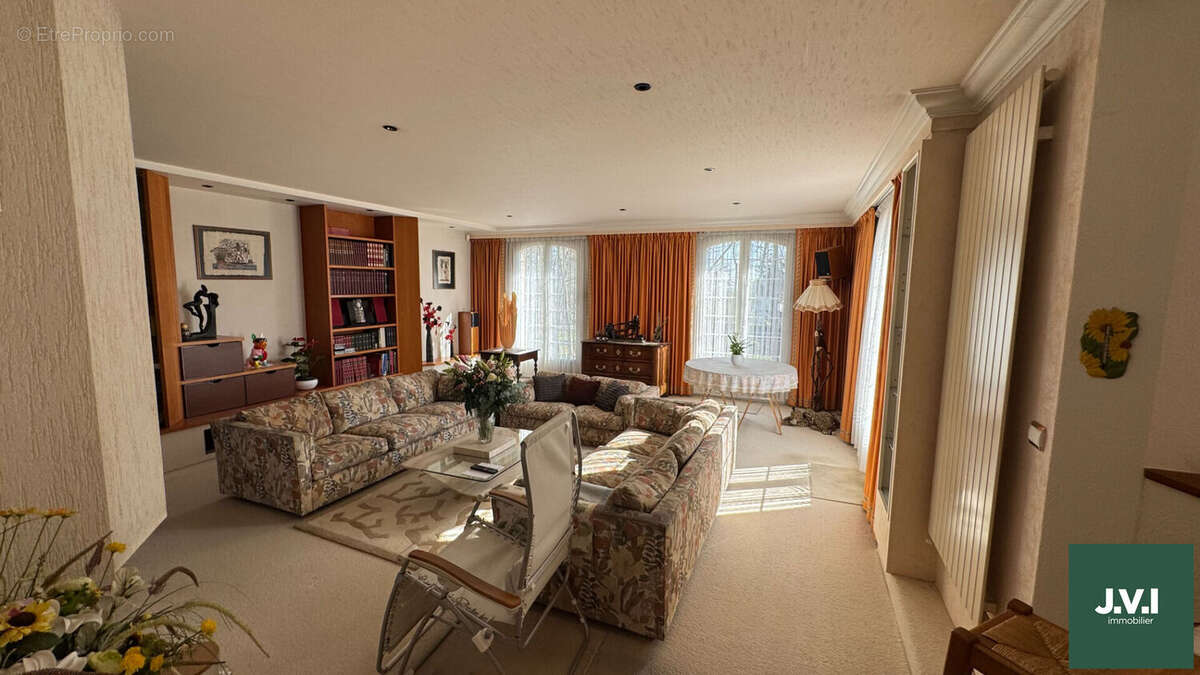 Maison à SAINT-BRICE-SOUS-FORET