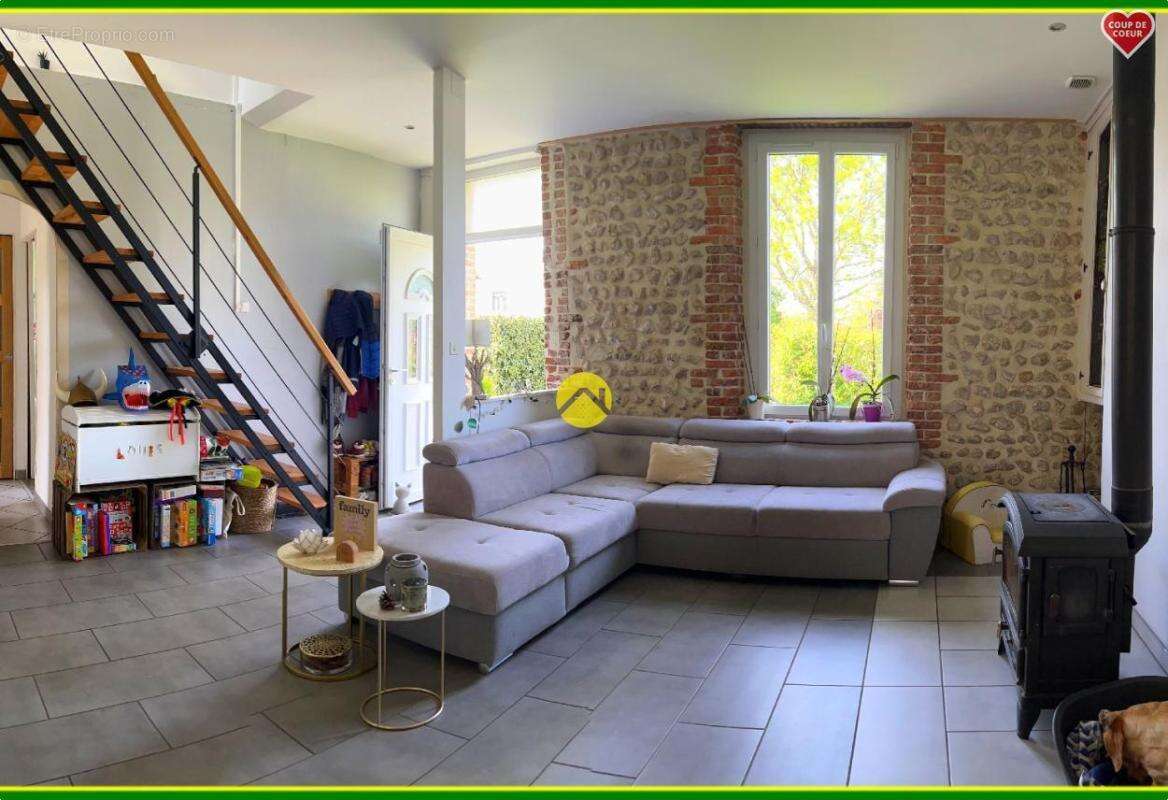 Maison à NEUVY-SUR-BARANGEON