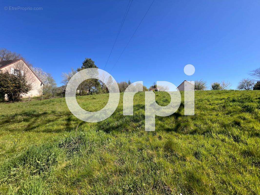Terrain à DAMPNIAT