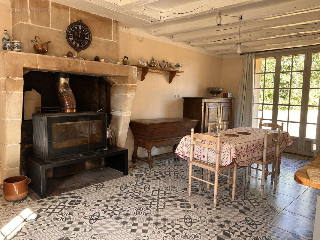Longère de charme avec dépendances sur plus de 3 600 m2 de terrain - photo 6