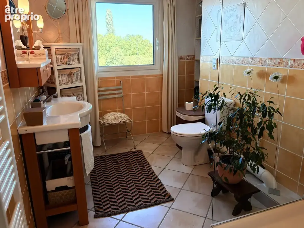 Maison 140 m² à Saint-Quentin-Fallavier  - photo 8