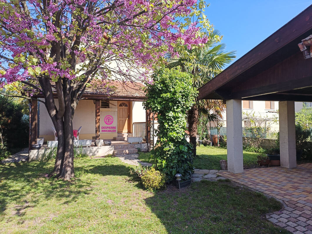 Maison à LE PEAGE-DE-ROUSSILLON
