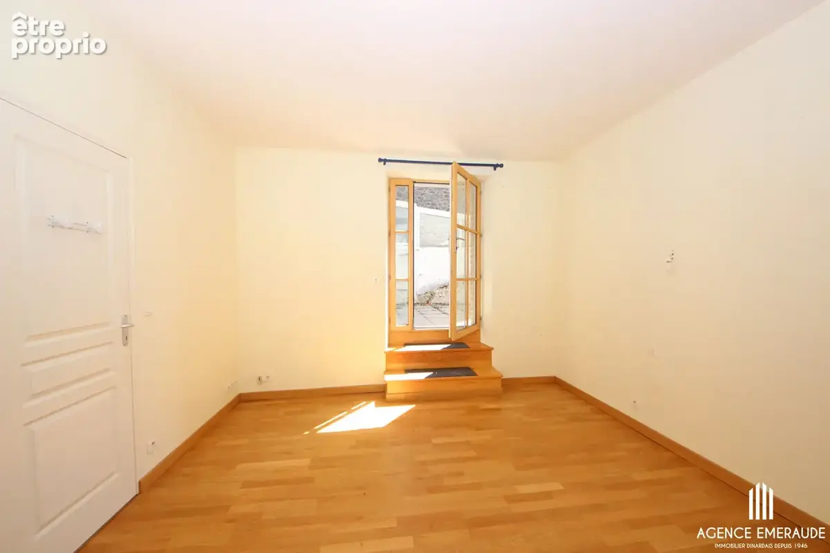 À vendre à Dinard appartement 3 pièces - terrasse - Hypercentre avec aperçu mer - photo 4