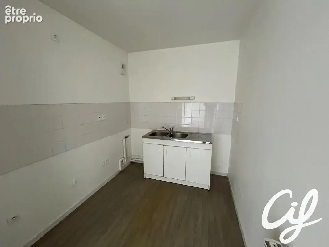 Appartement T3 Z.A.D., Z.I. Nord - 66.17 m2  149 000 Euros - photo 3