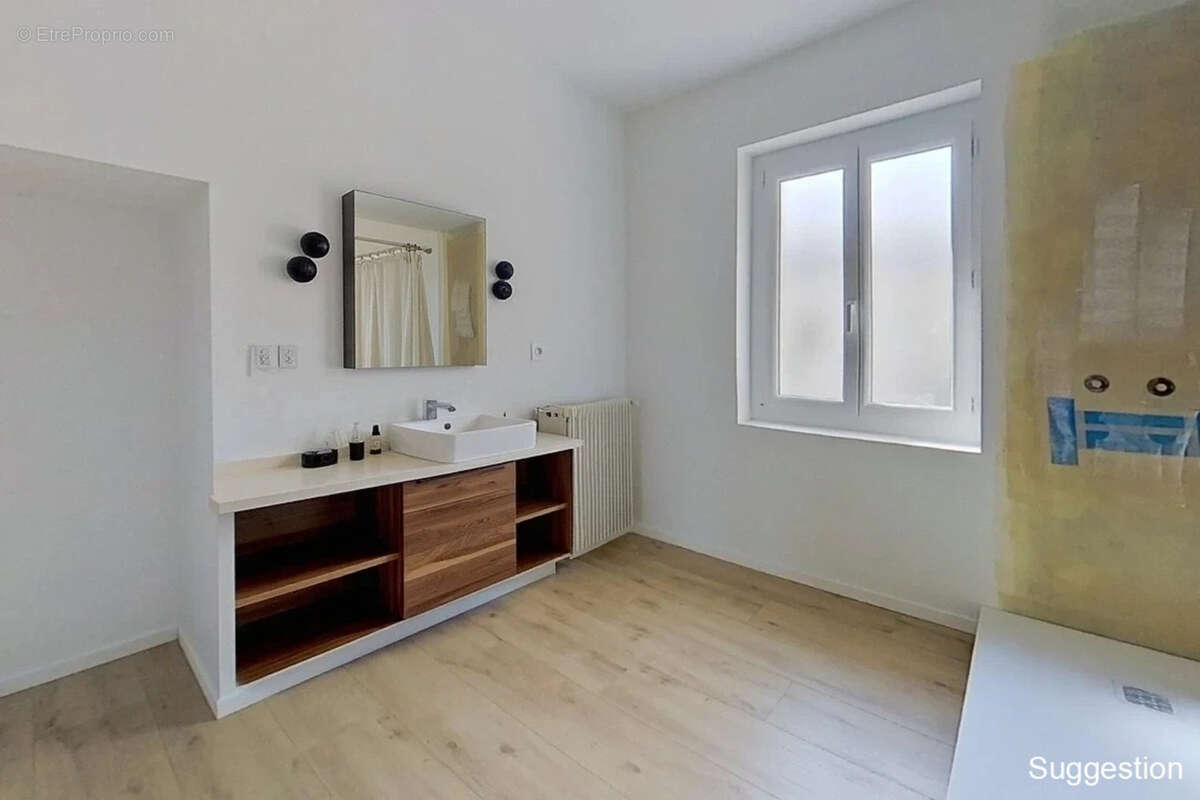HYPER CENTRE AGEN – Appartement 115 m² entièrement rénové – 3 chambres – Petite copropriété - photo 7