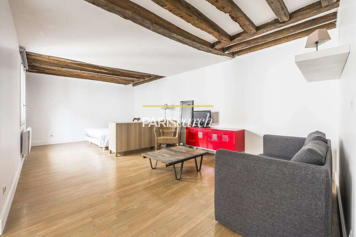 Appartement à PARIS-3E